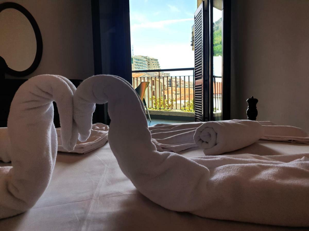 Hotel Sumadija Rafailovici Bečići Buitenkant foto