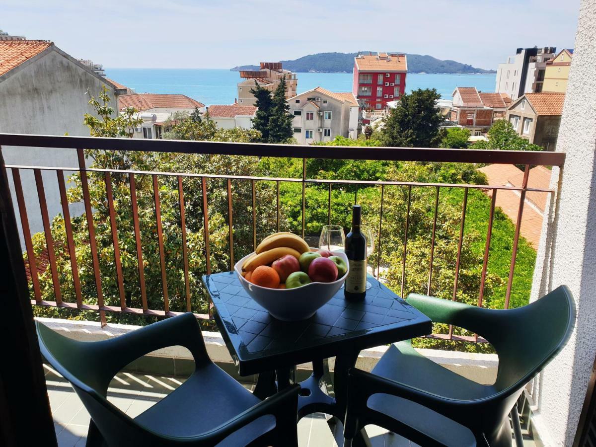 Hotel Sumadija Rafailovici Bečići Buitenkant foto