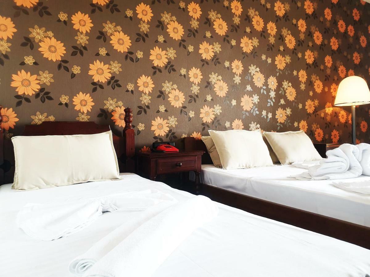 Hotel Sumadija Rafailovici Bečići Buitenkant foto