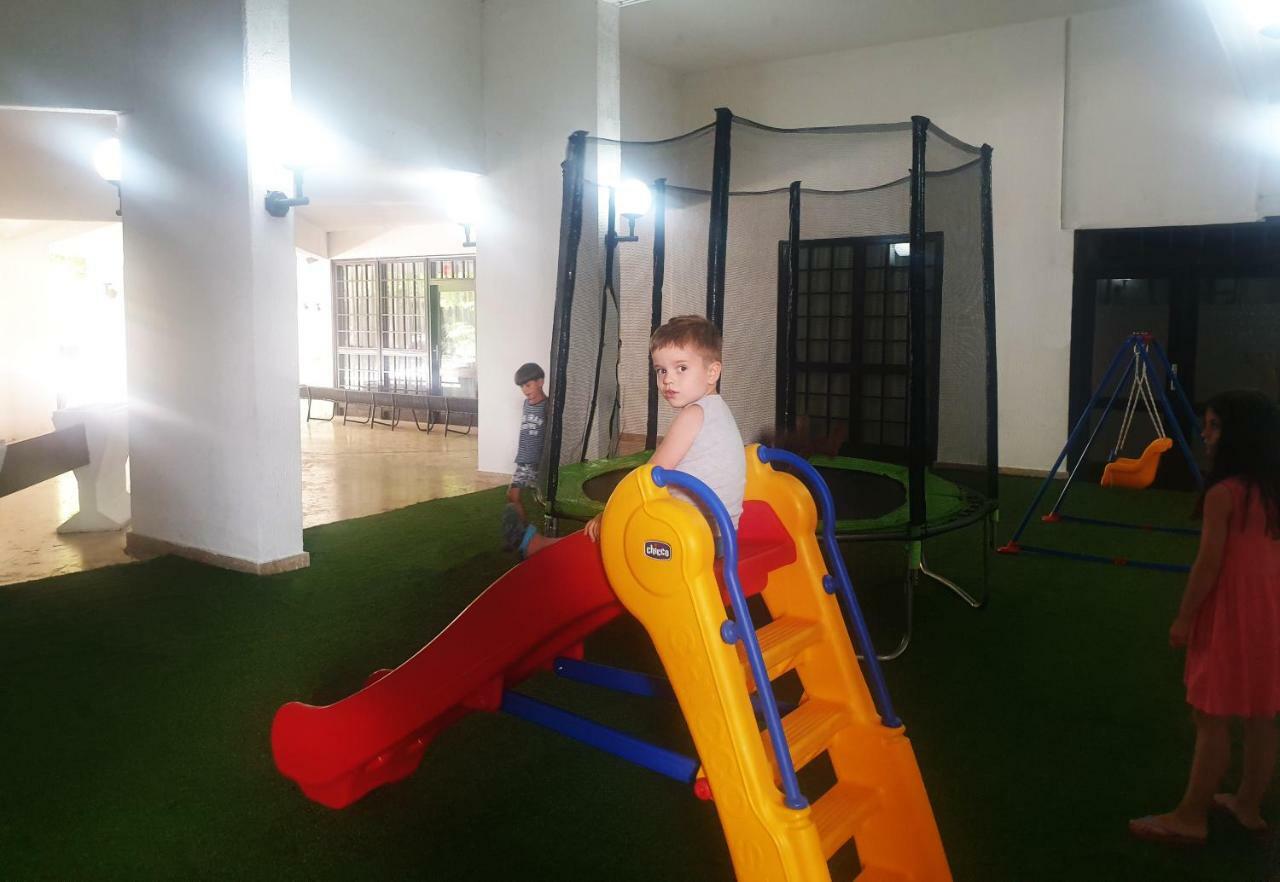 Hotel Sumadija Rafailovici Bečići Buitenkant foto